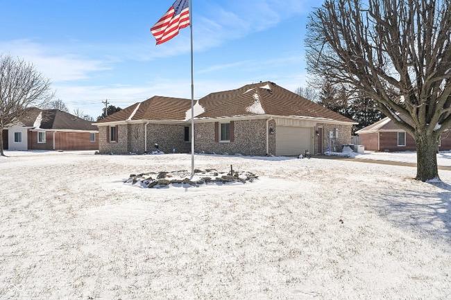 Building Photo - 5383 Tracey Jo Rd Rental