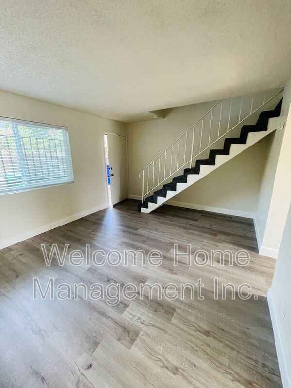 Photo - 152 Laurel Ave