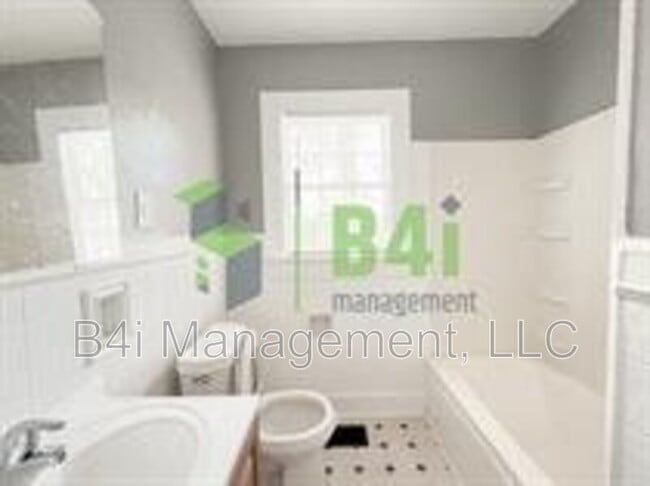 Photo - 800 Fulton Ave