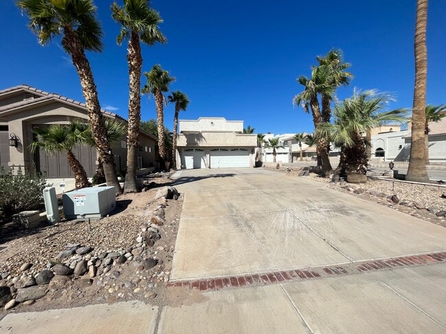 Photo - Riverfront 4 Bedroom Vacation Home Includes utiliities