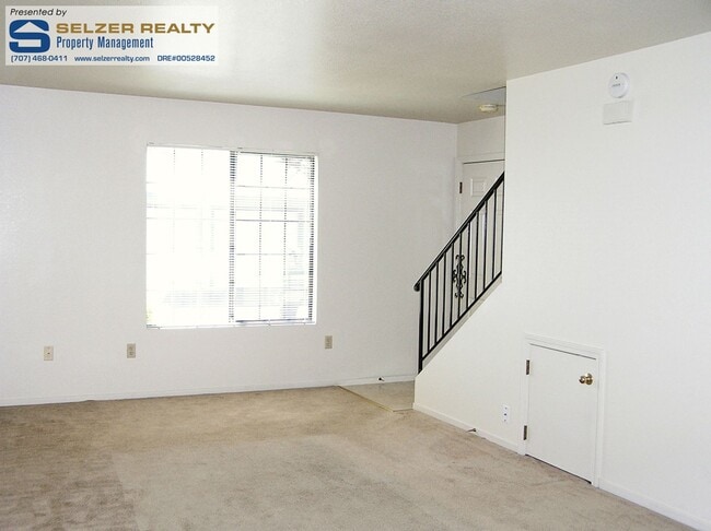 Photo - 880 S Orchard Ave Unidad #A-H