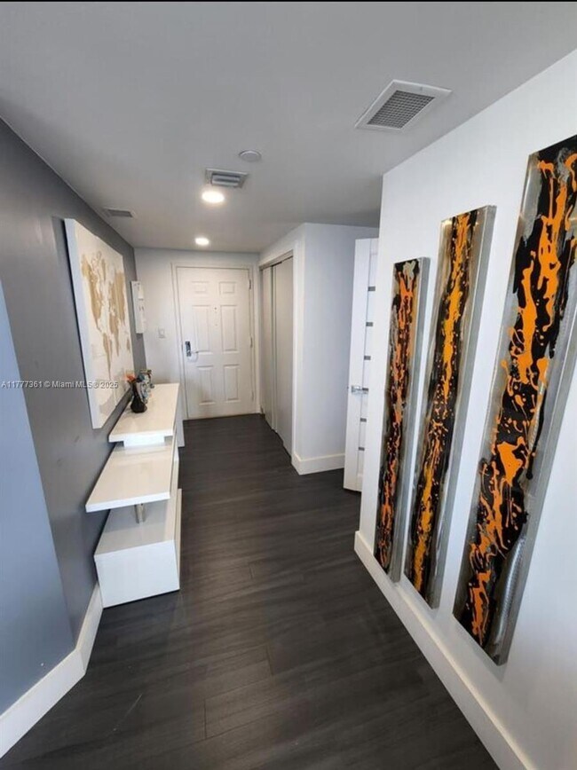 Photo - 19501 W Country Club Dr Unit 1508