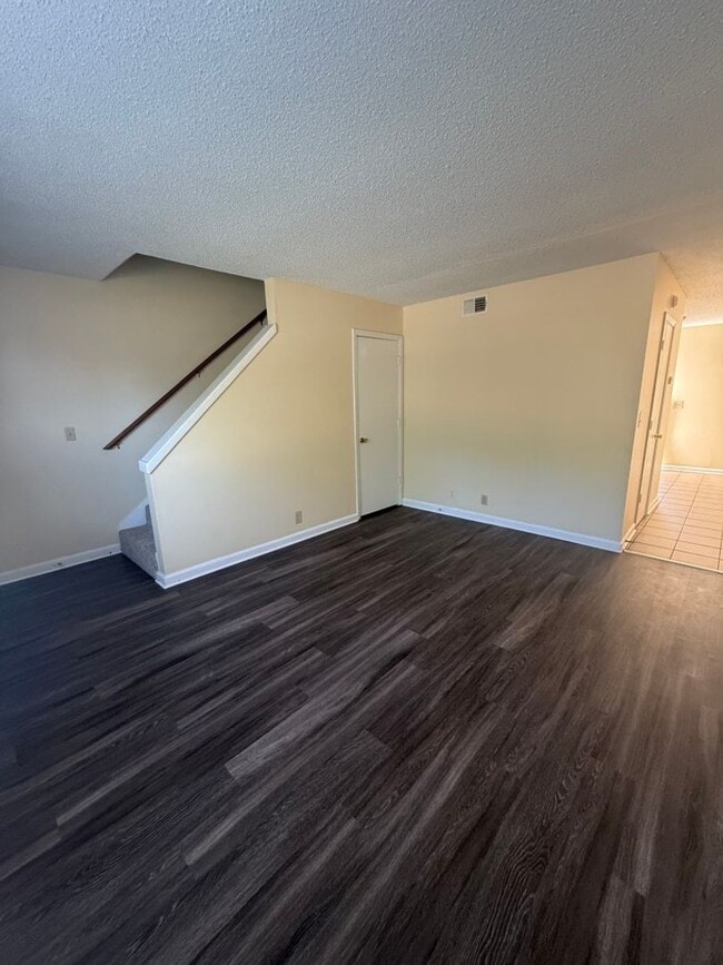Photo - Affordable Townhome with Free Rent
