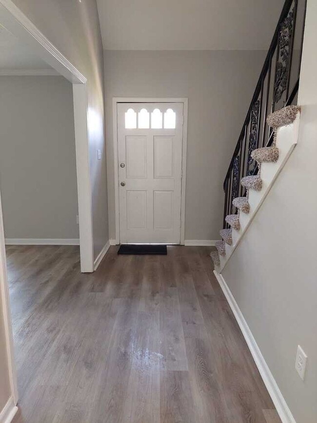 Photo - 5001 Whitworth Rd