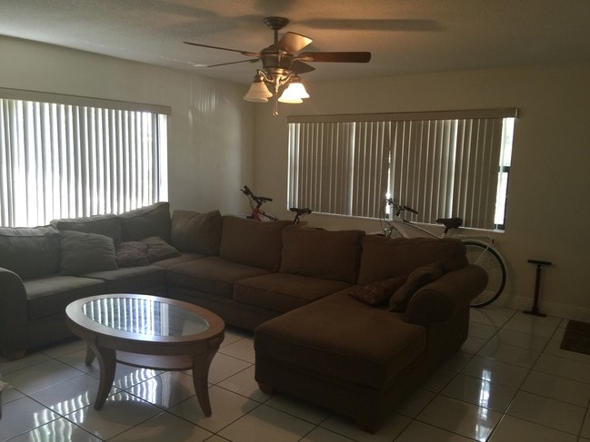 large furnished living room - 260 SW 7th St Unit 20