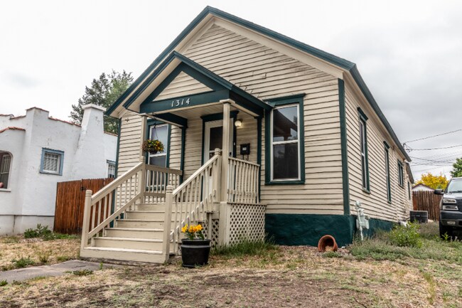 Photo - 1314 E Platte Ave