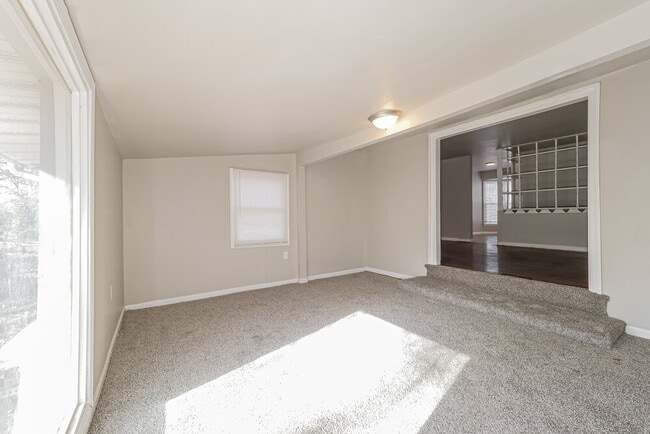 Photo - 5903 Fairlane Dr