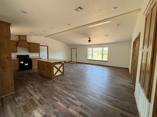 Photo - 407 W Adler Ave