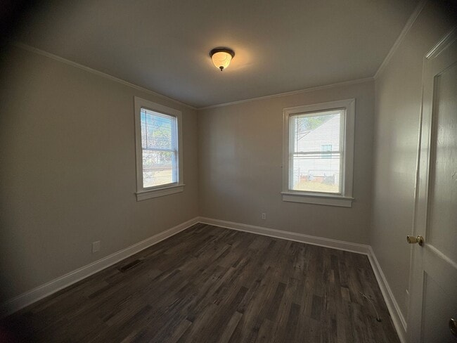 Photo - 2212 Grace Ave