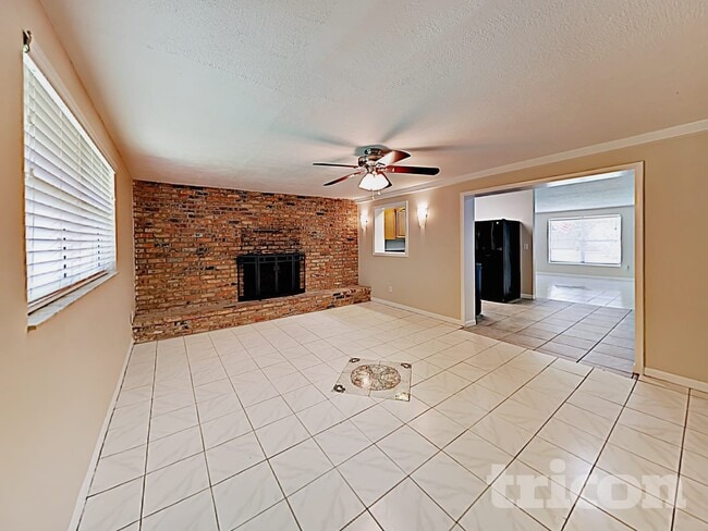 Photo - 3463 Arbutus Ln