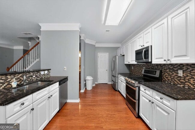 Photo - 605 Lofty Ln