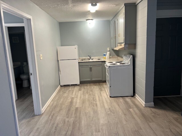 Eat in Kitchen