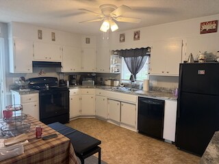 Photo - 143 Hamilton Acres