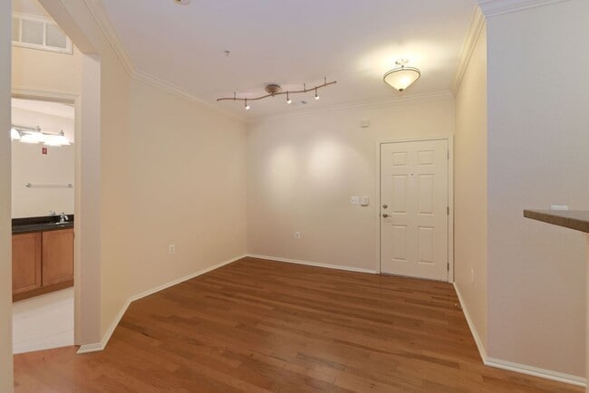 Photo - 1 Bed 1 Bath - North Bethesda Condo - 1 Reserved Parking Space Unit 2404