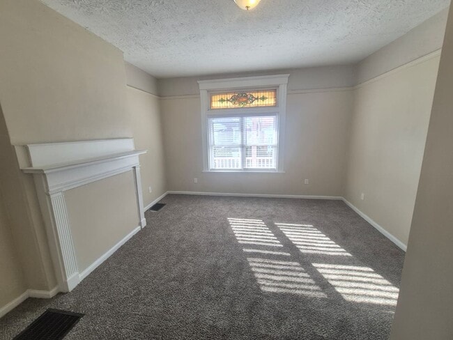 Photo - 132 Evergreen Ave Unit 1