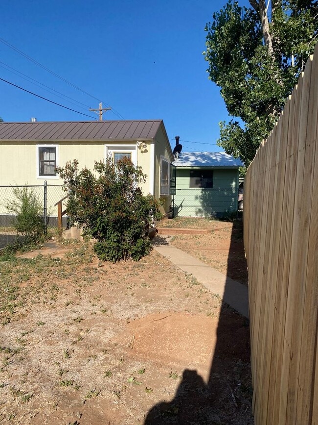 Photo - DDCO YELLOW Unit Studio Home