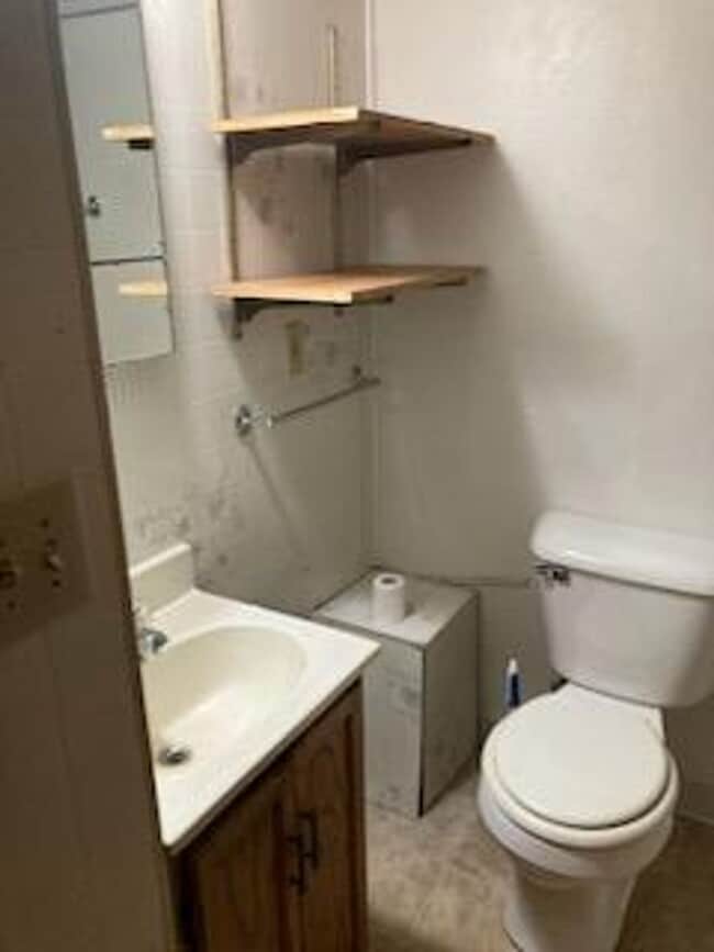 Photo - $900 - 2 Bedroom 1 Bath Duplex - Close to South Dakota School of Mines!