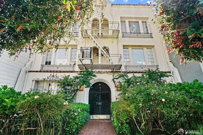 Building Photo - Quintessential, charming Russian Hill stud... Unit 1 Rental