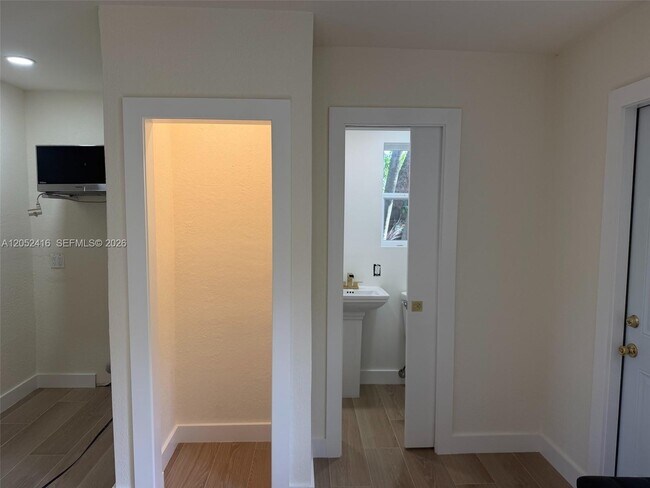 Photo - 13845 NW 6th Ave