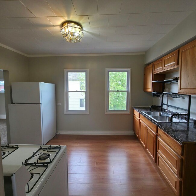 Photo - 2978-2978 W 32nd St Unit #1