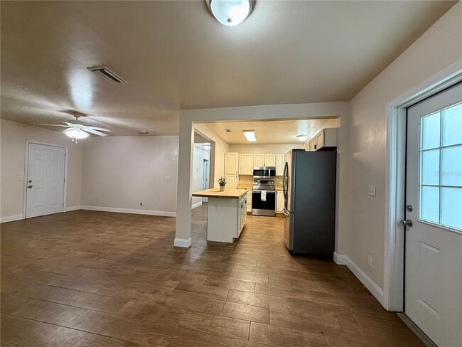 Photo - 825 SE 8th Ave