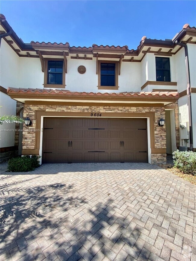 Building Photo - 9604 Town Parc Cir N Rental