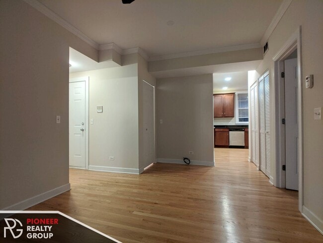 3244 N Clifton Ave Unit 3