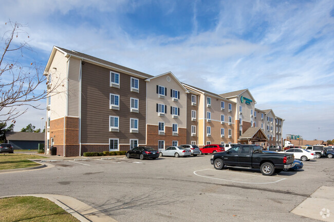 Building Photo - Furnished Studio Rental