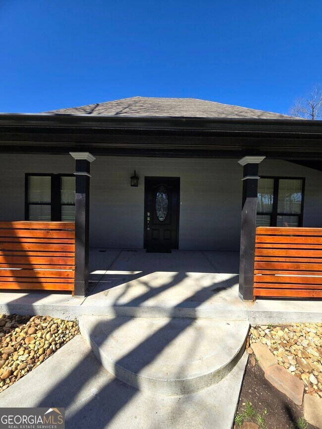 Photo - 813 Snapping Shoals Rd