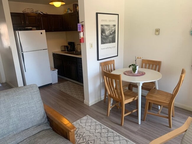1305 E 1st St Unit 102