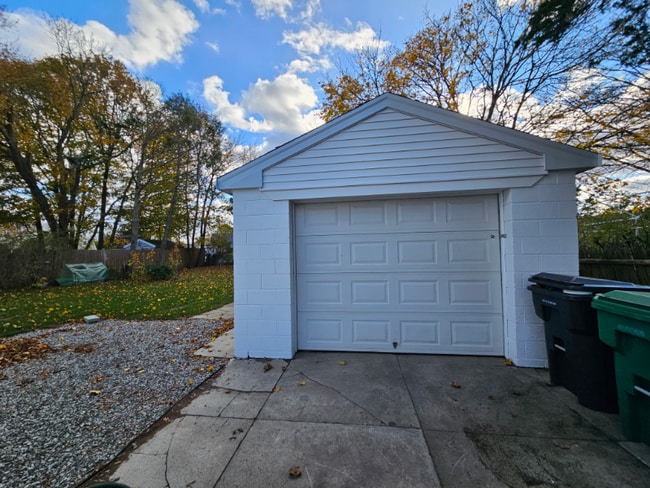 Photo - 1162 Main Ave