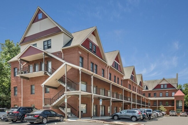 Photo - 555 Main St Unit B