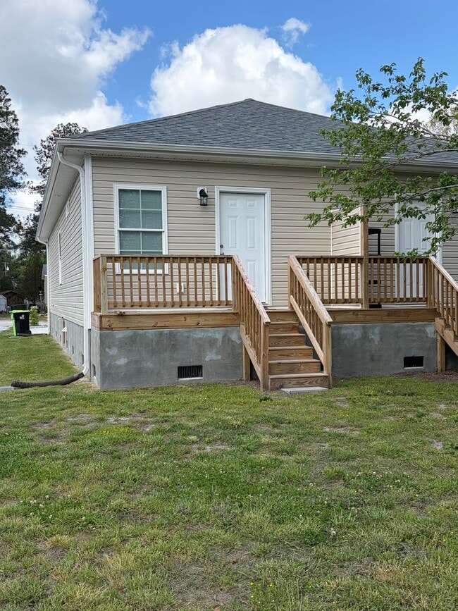 Photo - 904 Fort Totten Dr