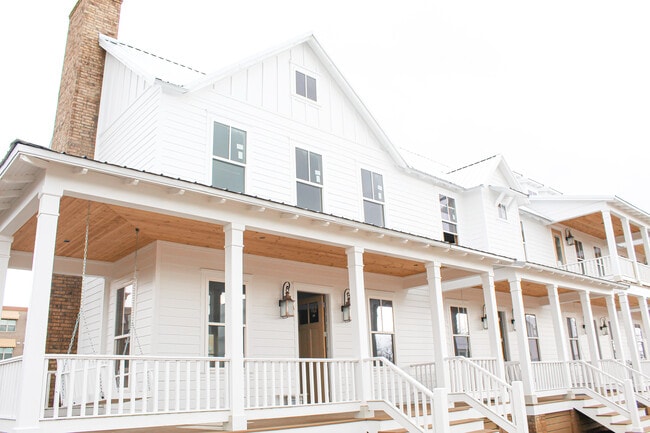 Photo - 2110 Loretta Parker Lane