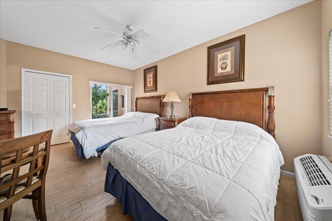 Photo - 8264 Mulligan Cir Unidad B