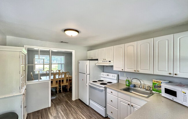 Photo - 12866 Campbell Ln