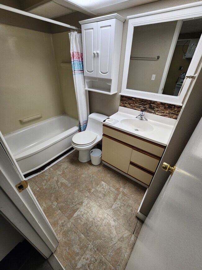 Photo - 506 W Meeker Dr