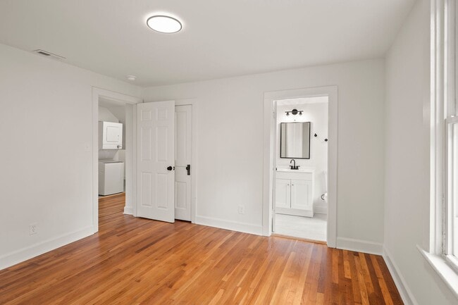 Photo - 1407 Clover St NW Unidad E