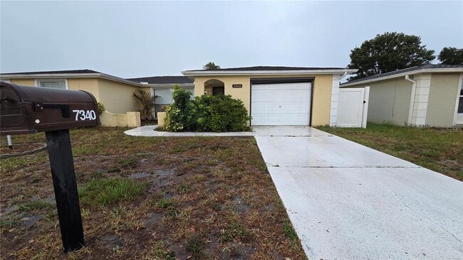Building Photo - 7340 Brentwood Dr