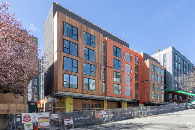 Building Photo - Kirin Rental