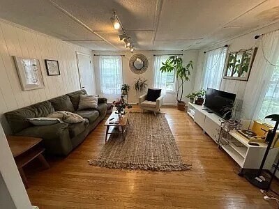 Building Photo - 18 Tremont St Unit 2