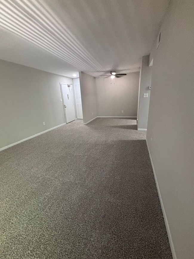 Photo - Spacious One Bedroom Available. Close to University and Downtown Area. Unit #8