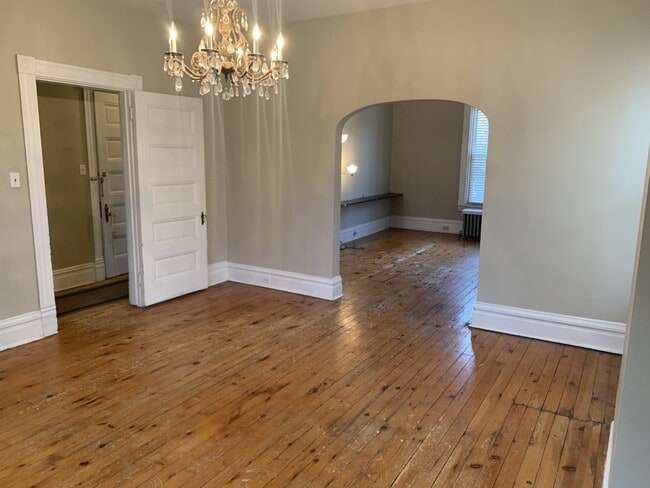 Photo - 5910 Howe St Unidad 1