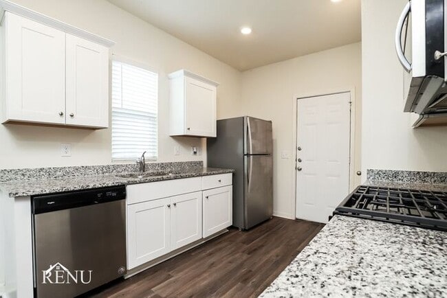 Photo - 5102 Dawn Break