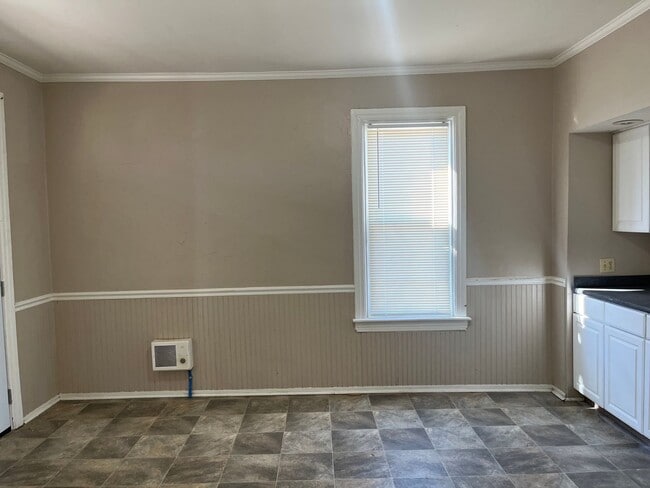 Photo - 511 W Franklin St Unidad 1st Floor