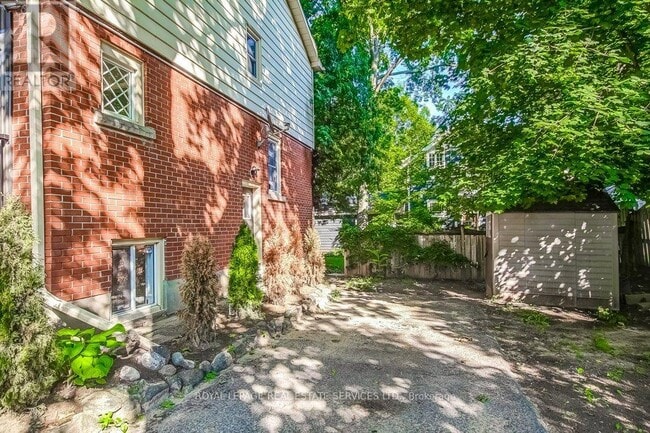 Photo - 302 Maple Ave
