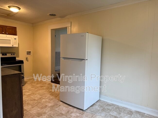 Photo - 204 7th St