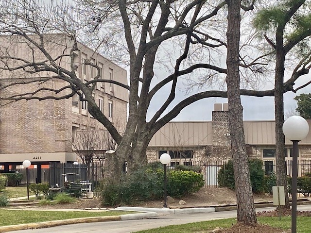 Building Photo - 2211 S Braeswood Blvd Unit 21G