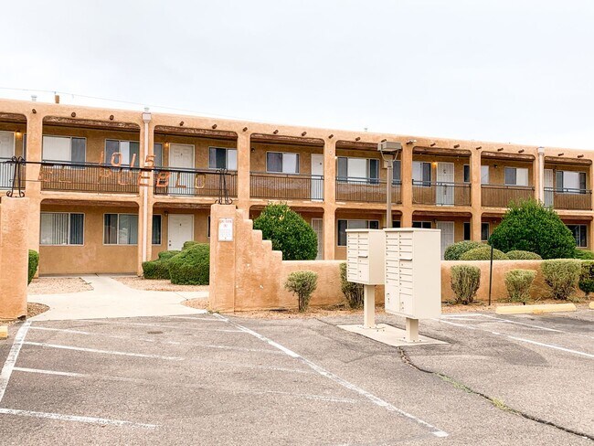 El Pueblo - Ultimate Urban Living