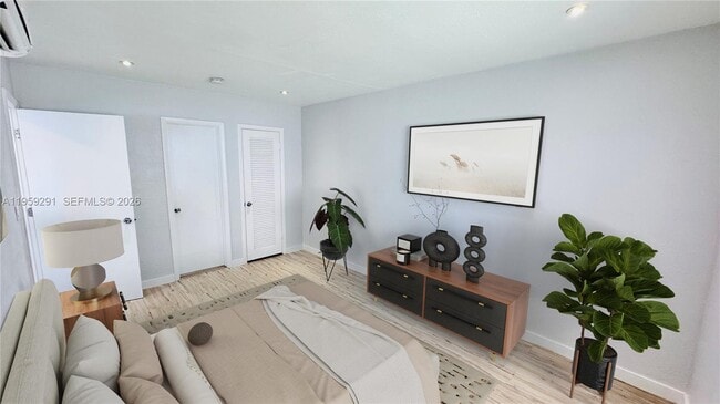 Photo - 718 SE 13th St Unit 3